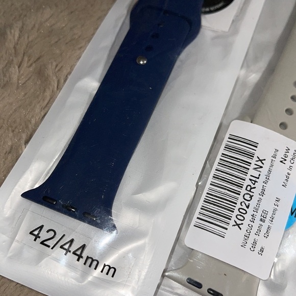 New set/4 Apple Watch bands 42/44mm - Picture 2 of 4